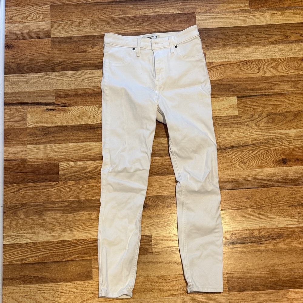 Abercrombie & Fitch White Skinny Jeans